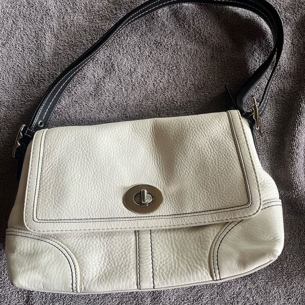 Vintage Coach Pebble Leather Shoulder Bag with Black Strap Hamilton F13085